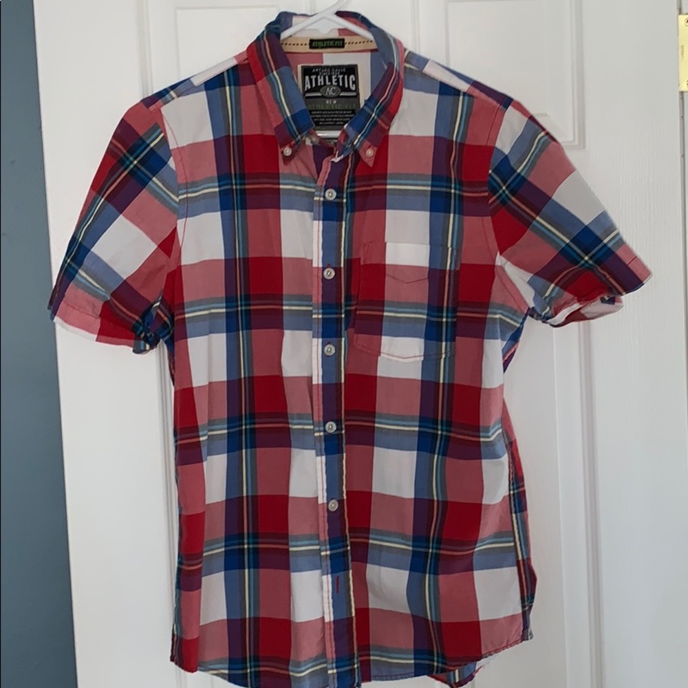 Plaid short-sleeve button down